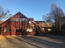 Pine Chalet, holiday rental in Muir of Ord