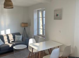 Lamballe plein centre, superbe appartement 1er étage, ξενοδοχείο σε Lamballe