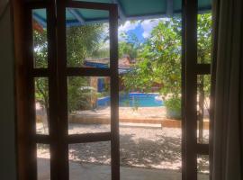 A casa di Maria, hotel with pools in Ubatuba