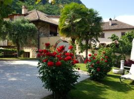 Ansitz Strengherrnhof, B&B in Caldaro