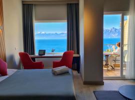 Letstay Panorama Suites, hotel cerca de Medical Park Antalya Hospital Complex, Antalya