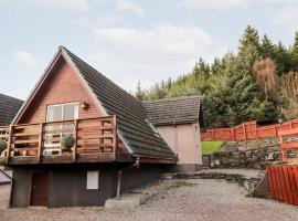 Larchfield Chalet 2, hotell med parkering i Auchterneed