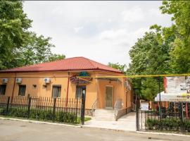 Pensiunea Sabrina, hostal o pensión en Lacu Sărat