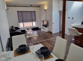 Modern and spacious two bedroom apartment, hotel em Ipswich