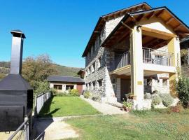 El Jardí Casa rural ideal para familias y grupos, hotel met parkeren in Arfa