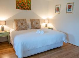 Bower On Becket - Couples Retreat, apartment in Rye
