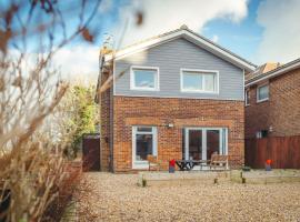 Granville Heights: 3-bed family home, beach rental in Eastbourne