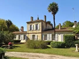 Semi-detached house on a vineyard, Talais