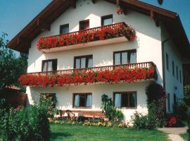 Landhaus Koch, apartment in Höslwang