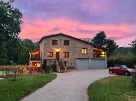 Harveys Homestay - Adults only, εξοχική κατοικία σε Mieres