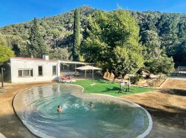 CASA RURAL EL JARDI con Piscina, Jardin y Barbacoa, hotel en Arenys de Munt