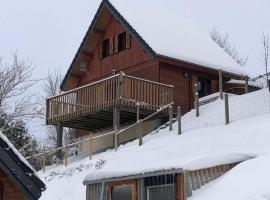 Chalet montagnard Perce Neige avec terrasse plein sud-5 personnes, smeštaj za odmor u gradu Murat-le-Quaire