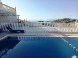 Villa Overlooking Beach - Private Swimming Pool!, hotel v destinaci Tanger
