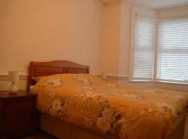 The Crandale Road House