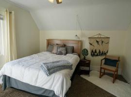 2 Bedroom Apartment near NDSU and Downtown Fargo, hotel cerca de Aeropuerto internacional Hector - FAR, 