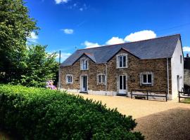 Anaya Cottages, hótel í Plonévez-du-Faou