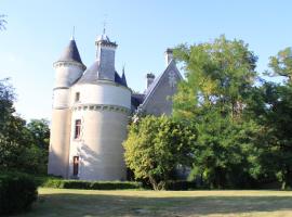 Chateau de Coubloust, хотел с паркинг в Vicq-sur-Nahon