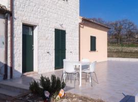 S210 - Sirolo, nuovissimo bilocale vista mare al primo piano, hotell sihtkohas Sirolo