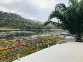 บ้านภูเคียงน้ำรีสอร์ท ที่พักใกล้วัดเรืองแสง