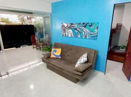 Casa moderna no centro, ideal para famílias, beach rental in Soure
