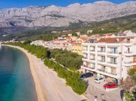 Studio Apartments Marijan - Beachfront