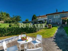 Casa Carmen 5 Situada en una zona muy tranquila a 2 km de Ribadesella, hotel din Collera