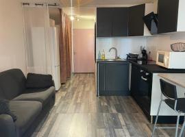 Les Oliviers, room in Balaruc-les-Bains