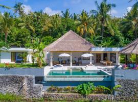 Villa Hidden Pearl, with private cook and pool: Karangasem şehrinde bir evcil hayvan dostu otel