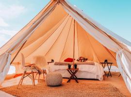 Wander Camp Grand Canyon, hotel em Valle