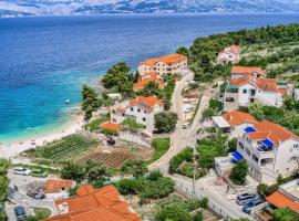 Apartments Ivo, hotel em Postira