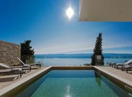 Villa Gust, sea view, pool, jacuzzi, sauna, cinema