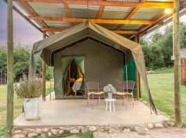 Viesnīca Schoemanshoek Glamping pilsētā Eudshorna, netālu no apskates objekta Cango Ostrich Farm