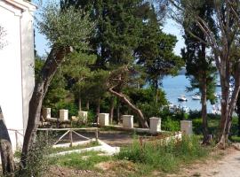 I Pesci nel golfo di Baratti, hotel a Baratti