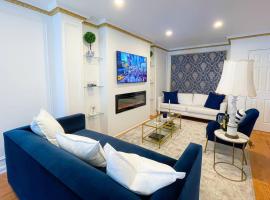 Luxurious Room near LaGuardia & JFK, apartemen di Corona