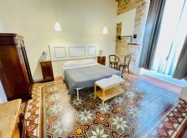 Palazzo Lupicini Affittacamere, hotel v destinaci Bisceglie