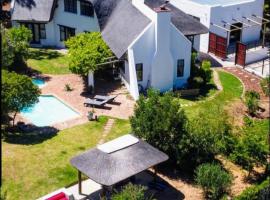 Workout & Wine Fitness Retreat/B&B, rantatalo Cape Townissa