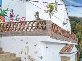 Beautiful apartment in Genalguacil with 2 Bedrooms, WiFi and Outdoor swimming pool, hótel í Genalguacil