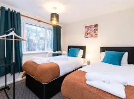 Coventry- Perchfoot 3 Bedroom Contractor and Pet-Friendly Spacious House By Sublime Stays