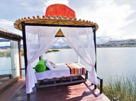 Uros Samaraña Uta Lodge, hotel in Puno