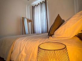 Arco´s Apartment 2, hotel barato en Ponta Delgada