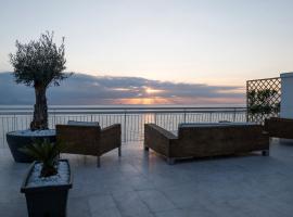 THOMAS SEA VIEW, apartment in Torre del Greco