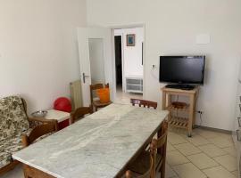 Appartamento 1m, pet-friendly hotel in Ameglia
