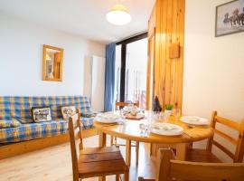 Apartment Les Mousquetons-20 by Interhome, Hotel in La Toussuire