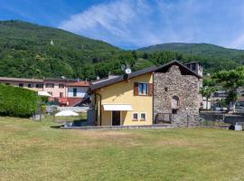 Holiday Home Elisa by Interhome, hotel v destinaci Sorico