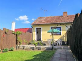 Holiday Home Vinarska by Interhome, hotel en Dolní Bojanovice