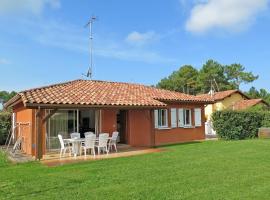 Holiday Home Les Gemmeurs - MES150, hotel sa Messanges