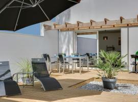 Apartment Les Patios de Flore-1 by Interhome, hotel i Mimizan