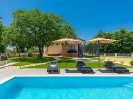 Holiday Home Villa Aniva by Interhome, vacation home in Žminj