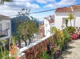 Amazing apartment in Genalguacil with 2 Bedrooms, WiFi and Outdoor swimming pool, hótel í Genalguacil