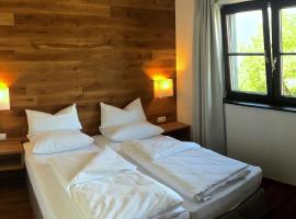 Hotel Café Schatz, hotell i Hohenems